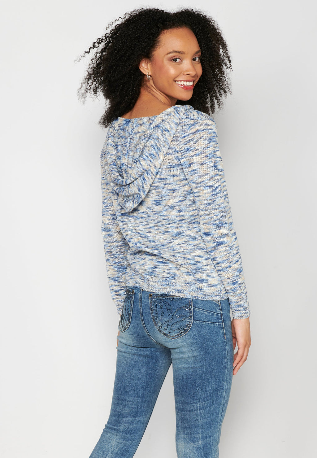 Chaqueta de punto con capucha para mujer | moda actual