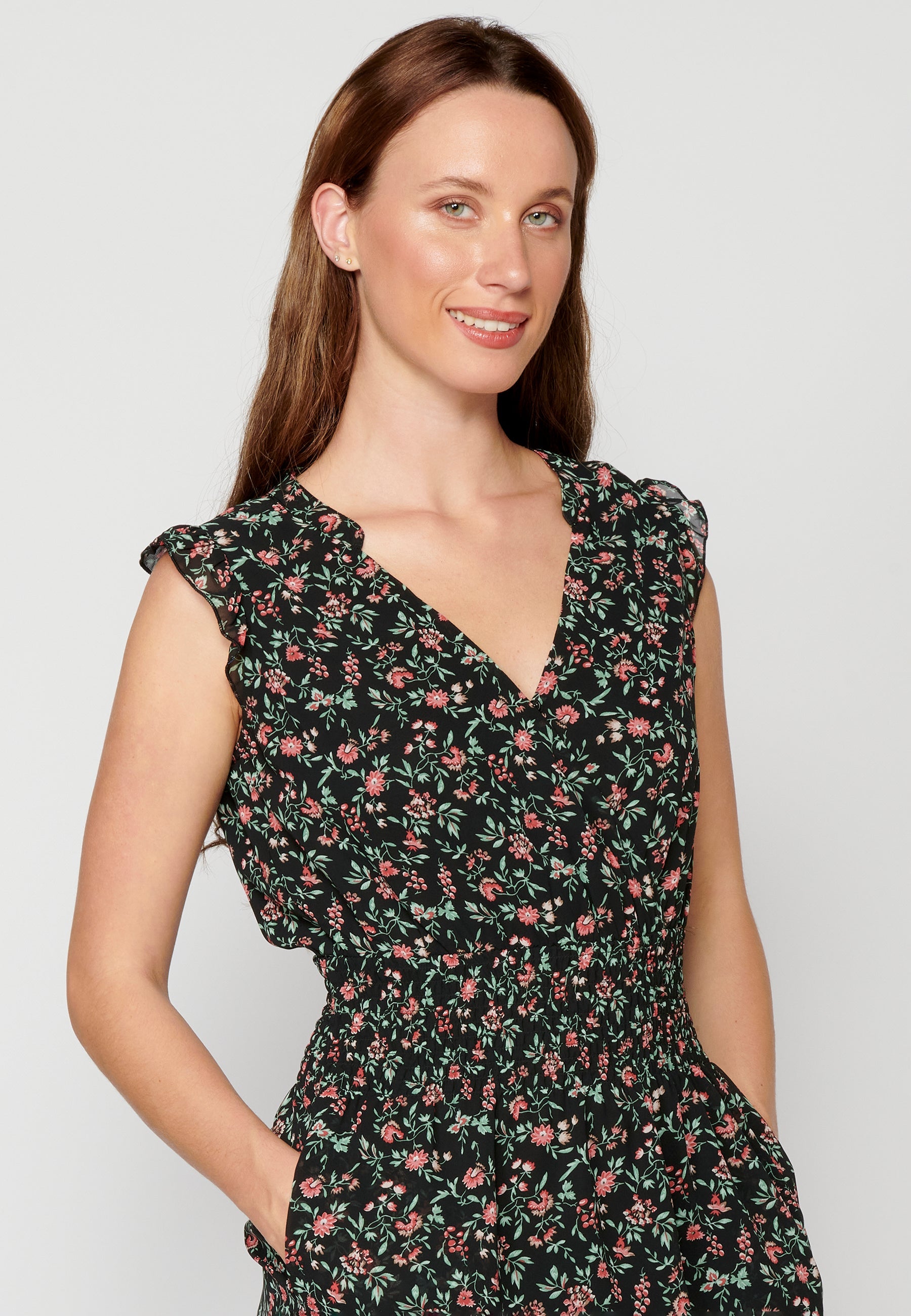 Vestido corto fluido de manga corta con estampado floral para mujer | moda actual