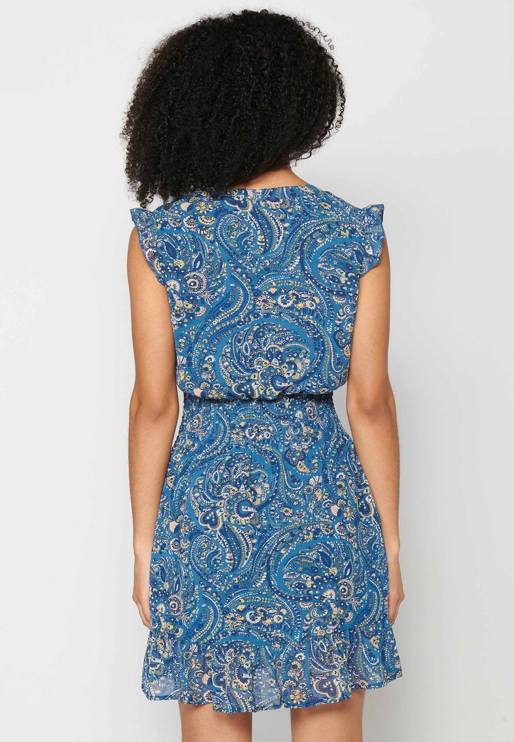 Vestido corto fluido de manga corta con estampado floral para mujer | moda actual