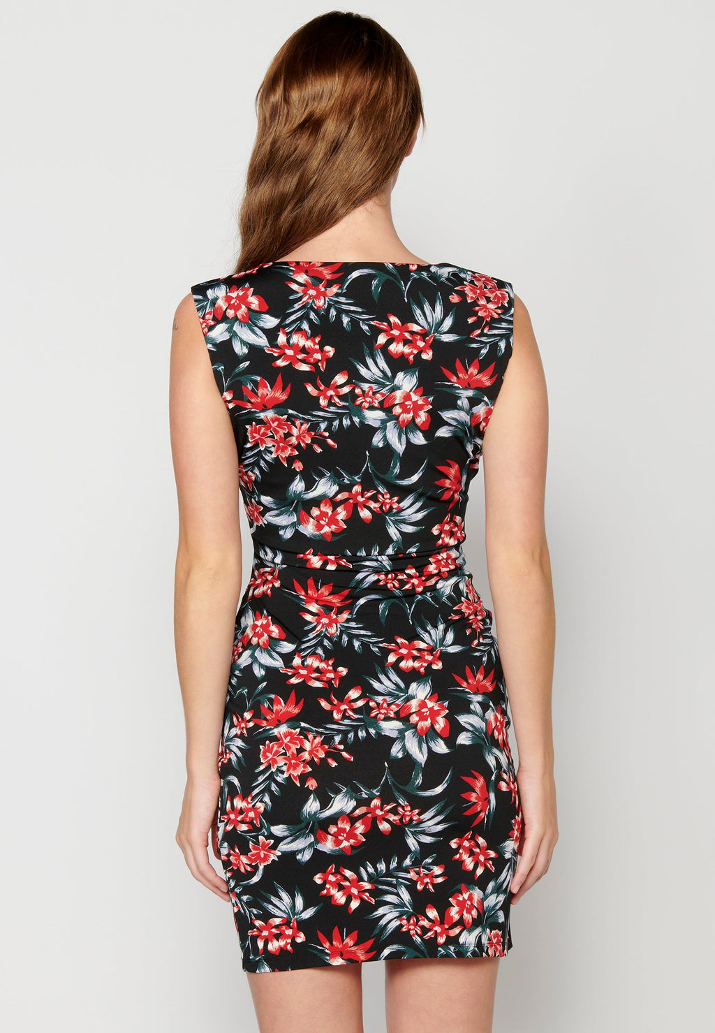 Vestido por encima de la rodilla sin mangas y escote de pico cruzado con estampado floral tropical | estilo y comodidad