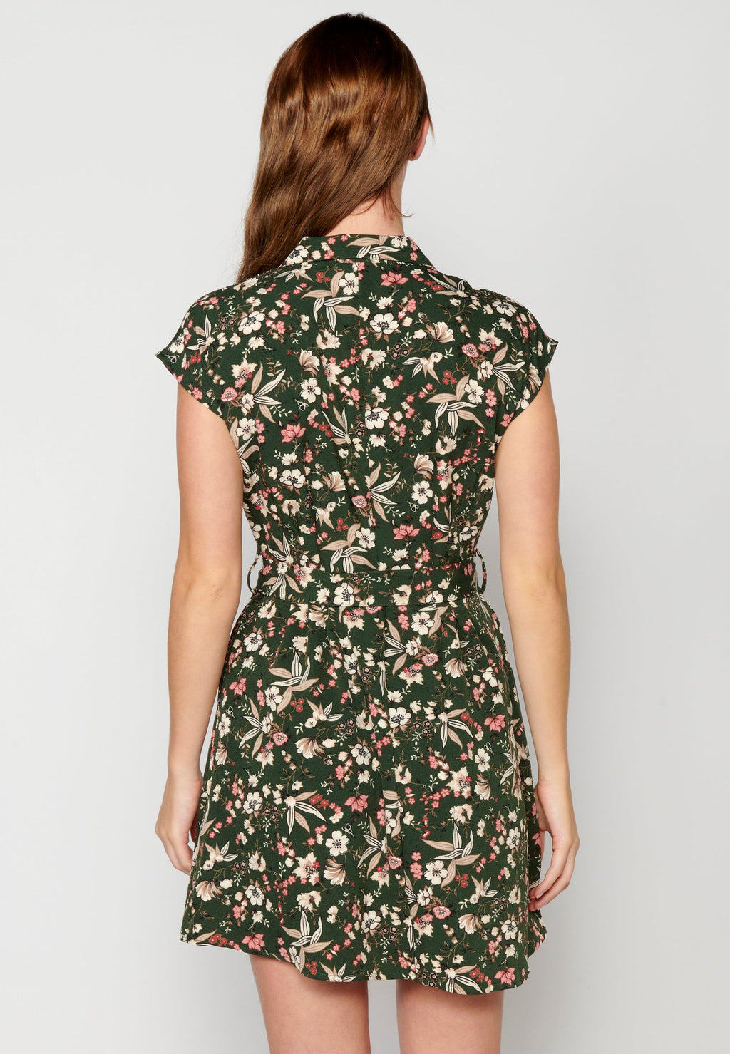 Vestido corto de manga corta con cinturón de tela para mujer | moda actual