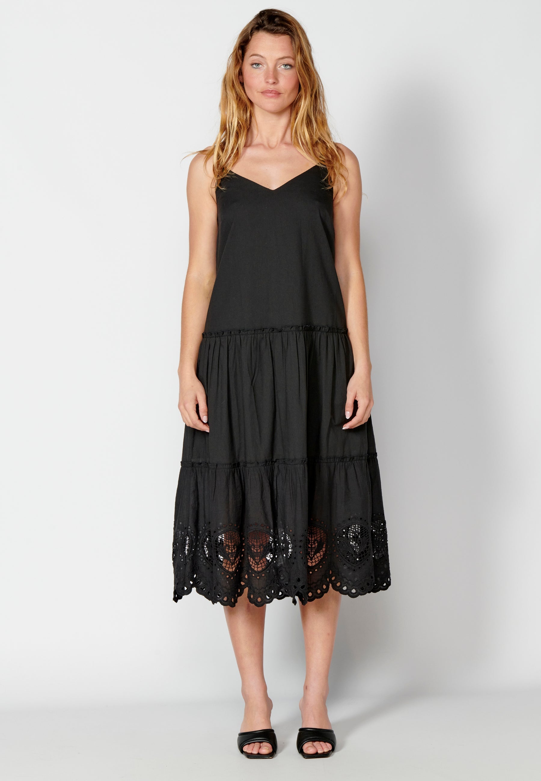 Vestido largo de tirantes de algodón con bordados para mujer | moda actual