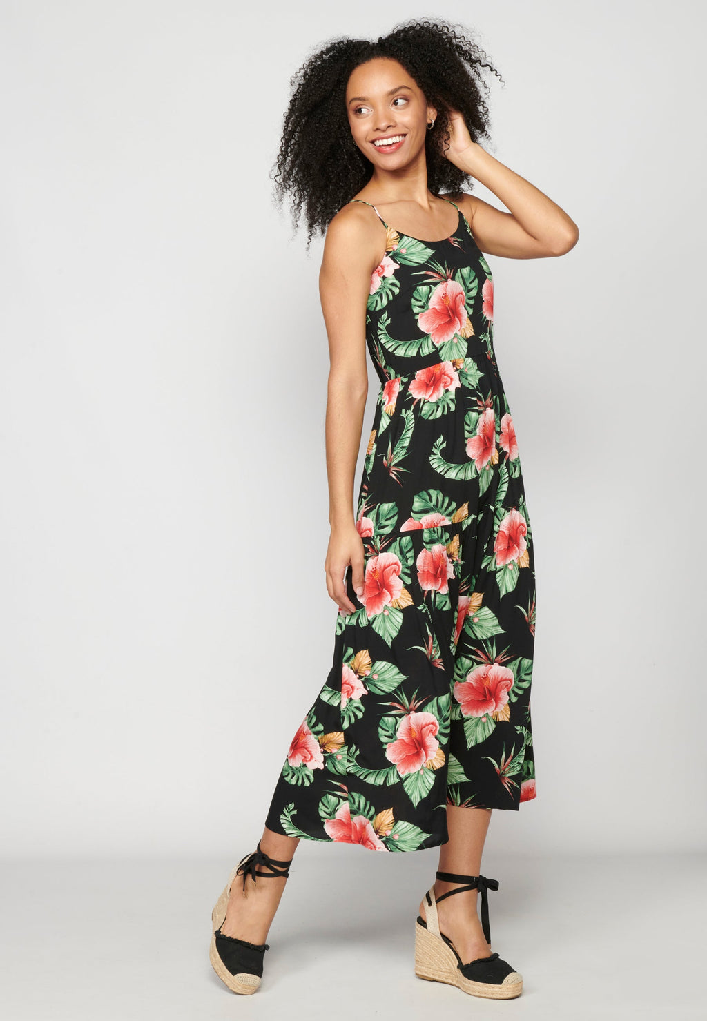 Vestido largo veraniego con tirantes ajustables escote de pico y estampado floral para mujer | moda actual