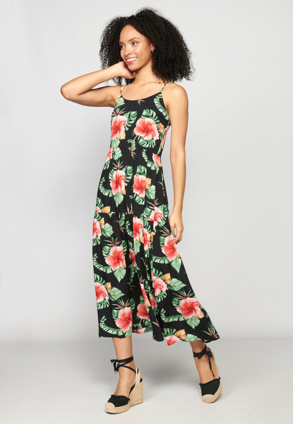 Vestido largo veraniego con tirantes ajustables escote de pico y estampado floral para mujer | moda actual