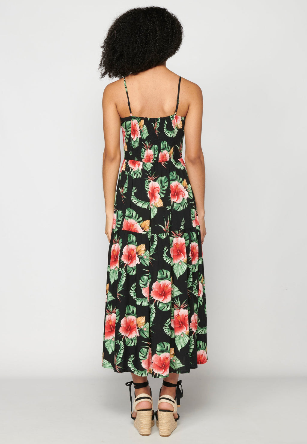 Vestido largo veraniego con tirantes ajustables escote de pico y estampado floral para mujer | moda actual
