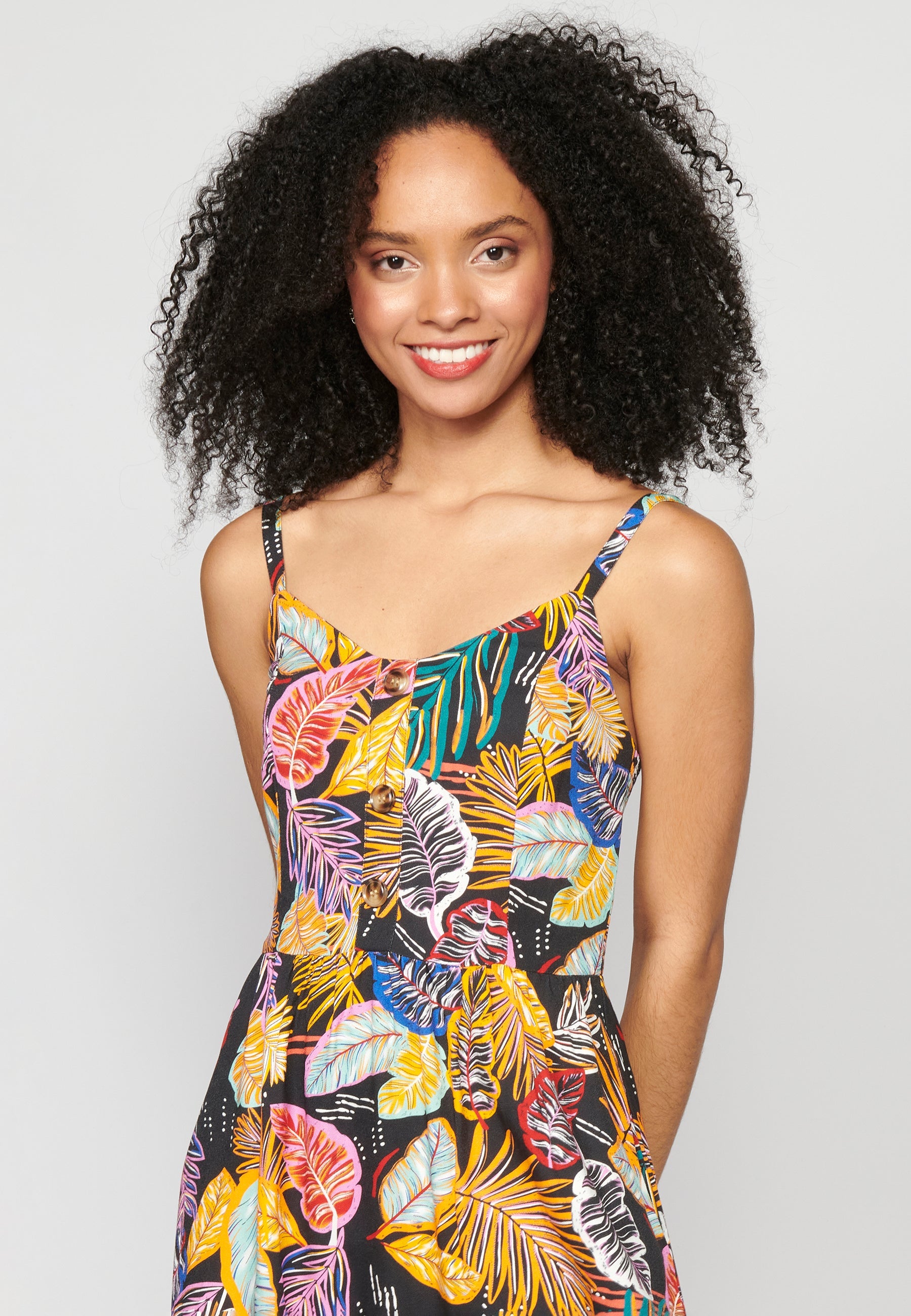 Vestido corto de tirantes con escote pico y estampado tropical multicolor para mujer | moda actual