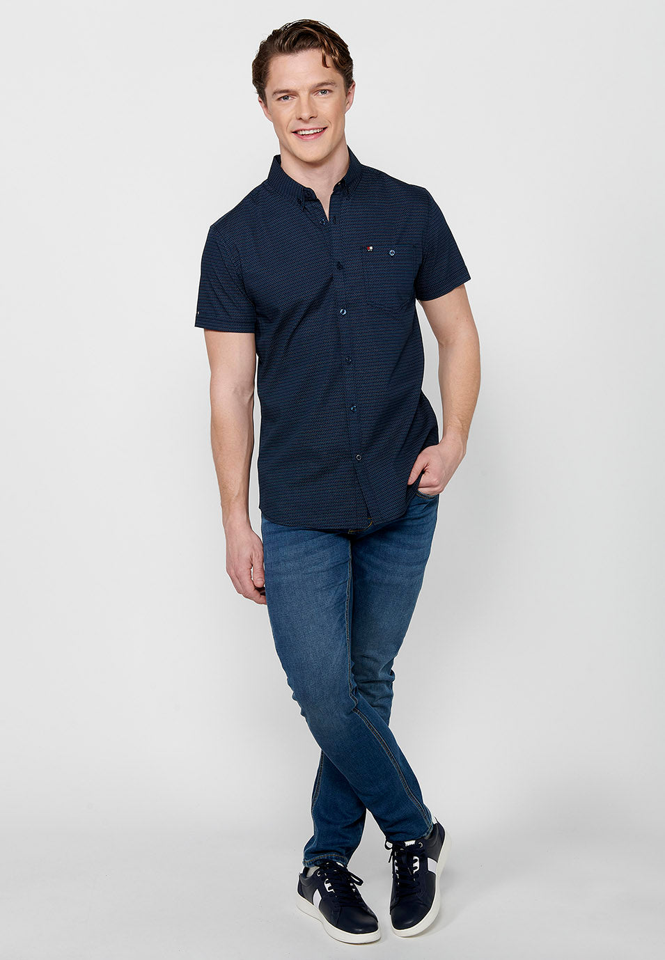 Camisa Hombre Manga Corta Algodón Micro Estampado con Bolsillo – Koroshi 2411CC32