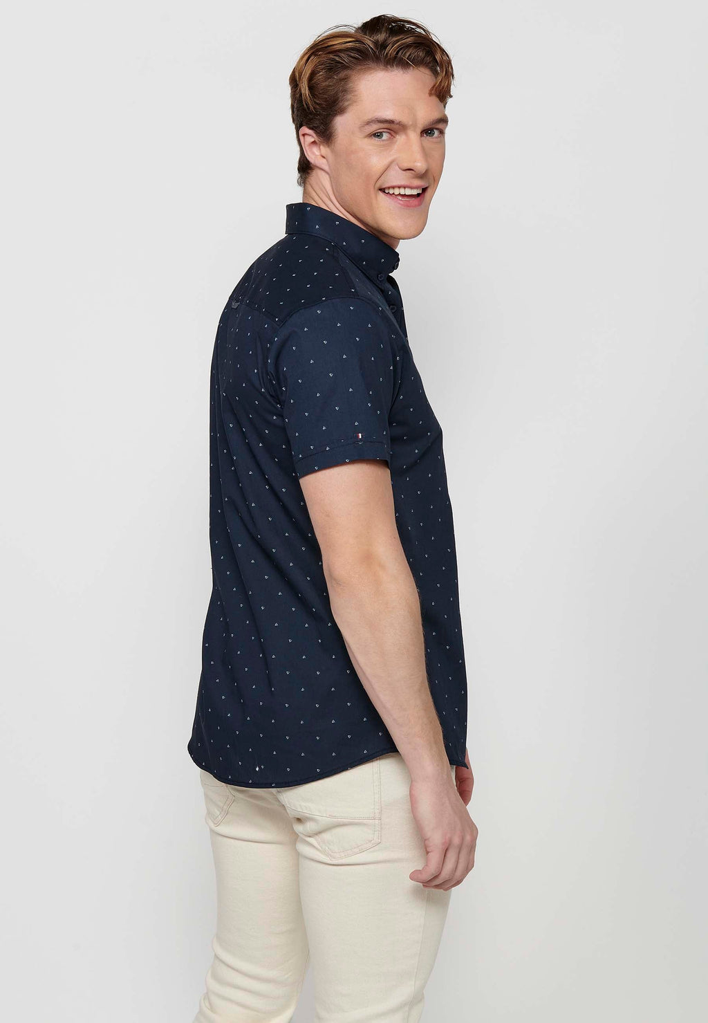 Camisa Hombre Manga Corta Algodón Micro Estampado con Bolsillo – Koroshi 2411CC32