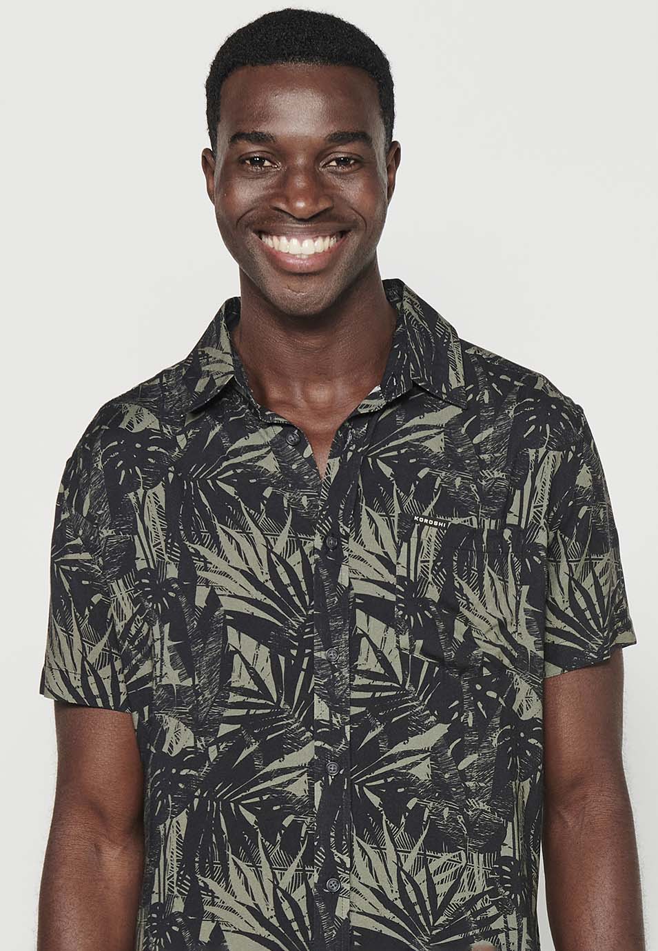 Camisa Hombre Manga Corta Estampado Tropical Cuello Cubano Viscosa – Koroshi 2411CC36