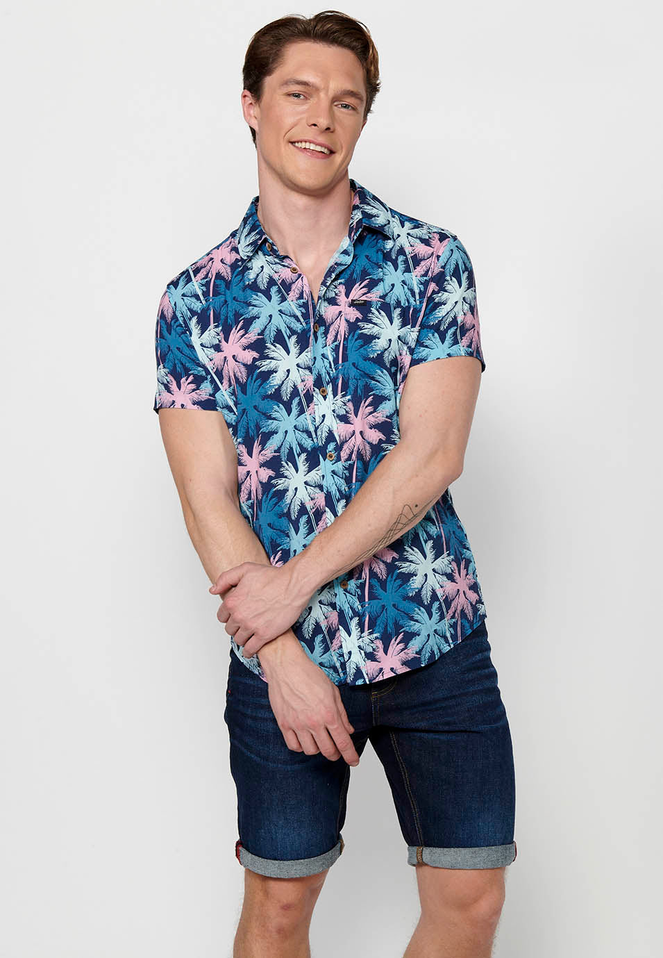Camisa Hombre Manga Corta Estampado All-Over Viscosa – Koroshi 2411CC37