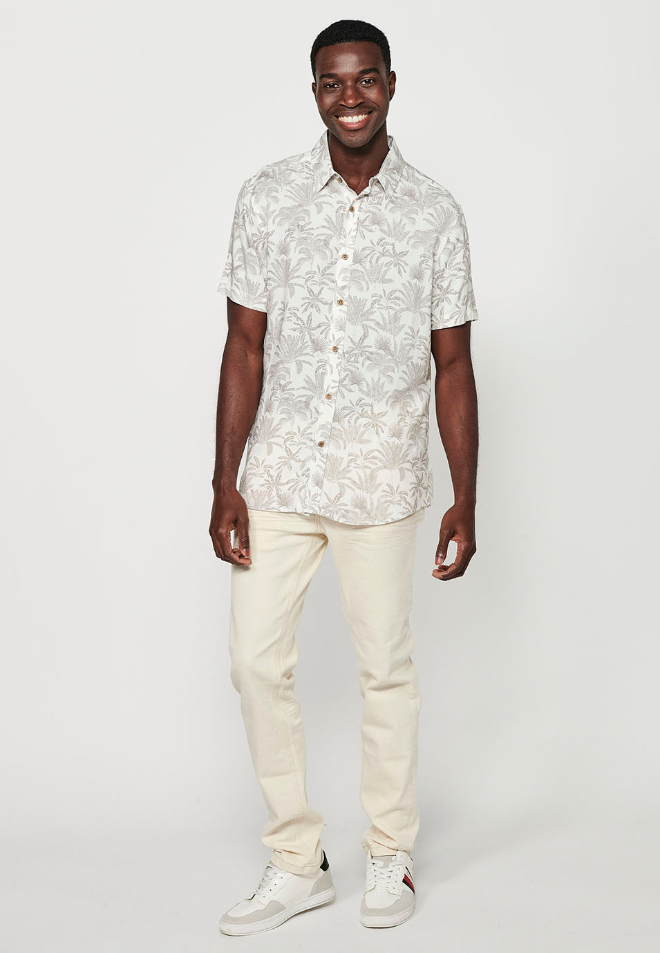 Camisa Hombre Manga Corta Estampado Palmeras Viscosa – Koroshi 2411CC44