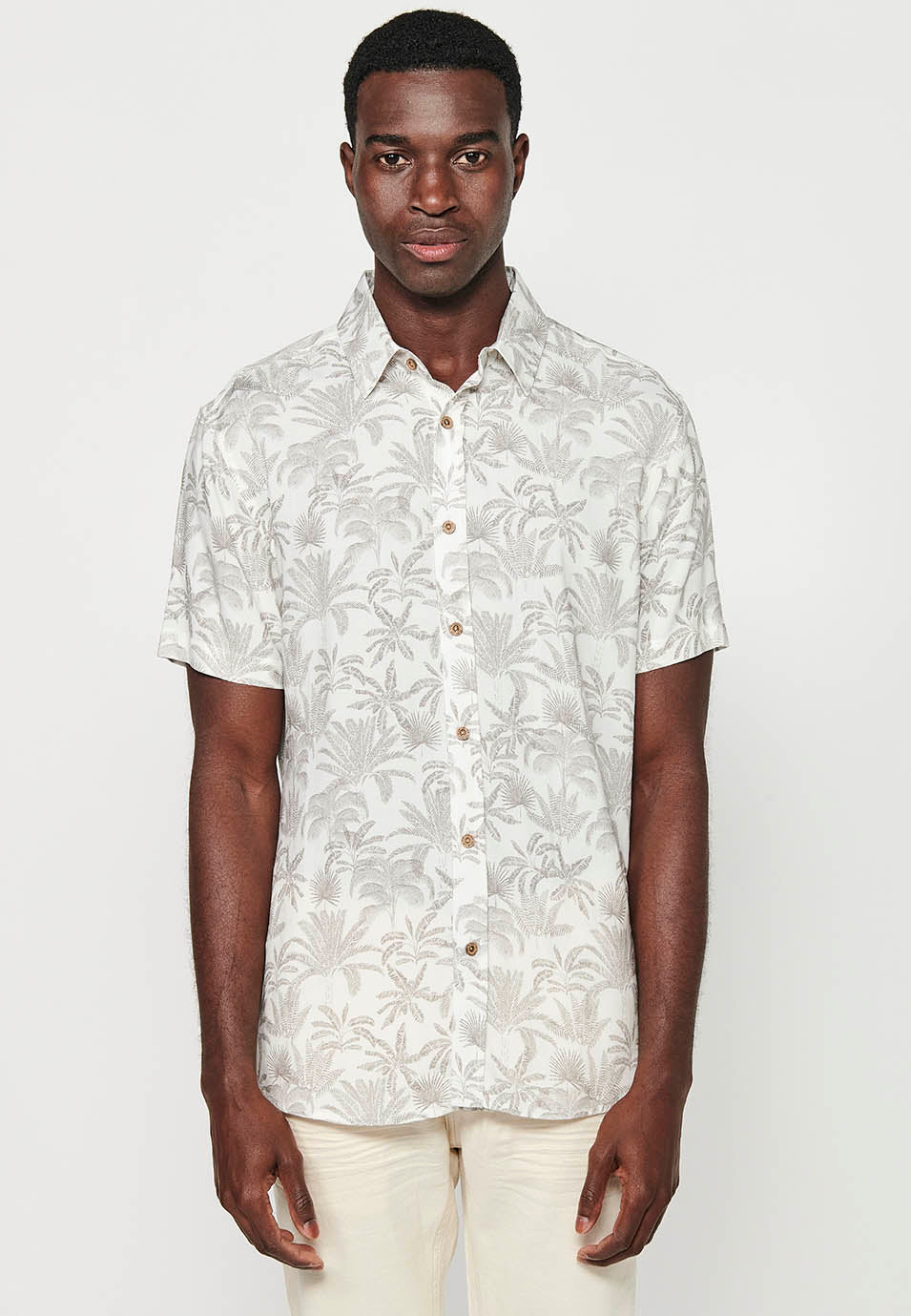 Camisa Hombre Manga Corta Estampado Palmeras Viscosa – Koroshi 2411CC44