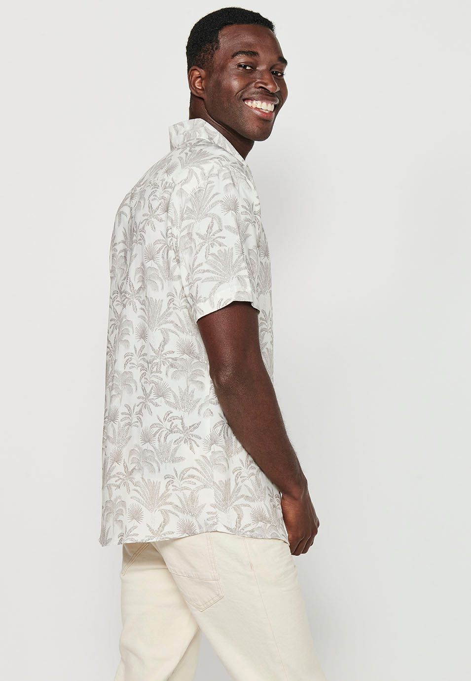 Camisa Hombre Manga Corta Estampado Palmeras Viscosa – Koroshi 2411CC44