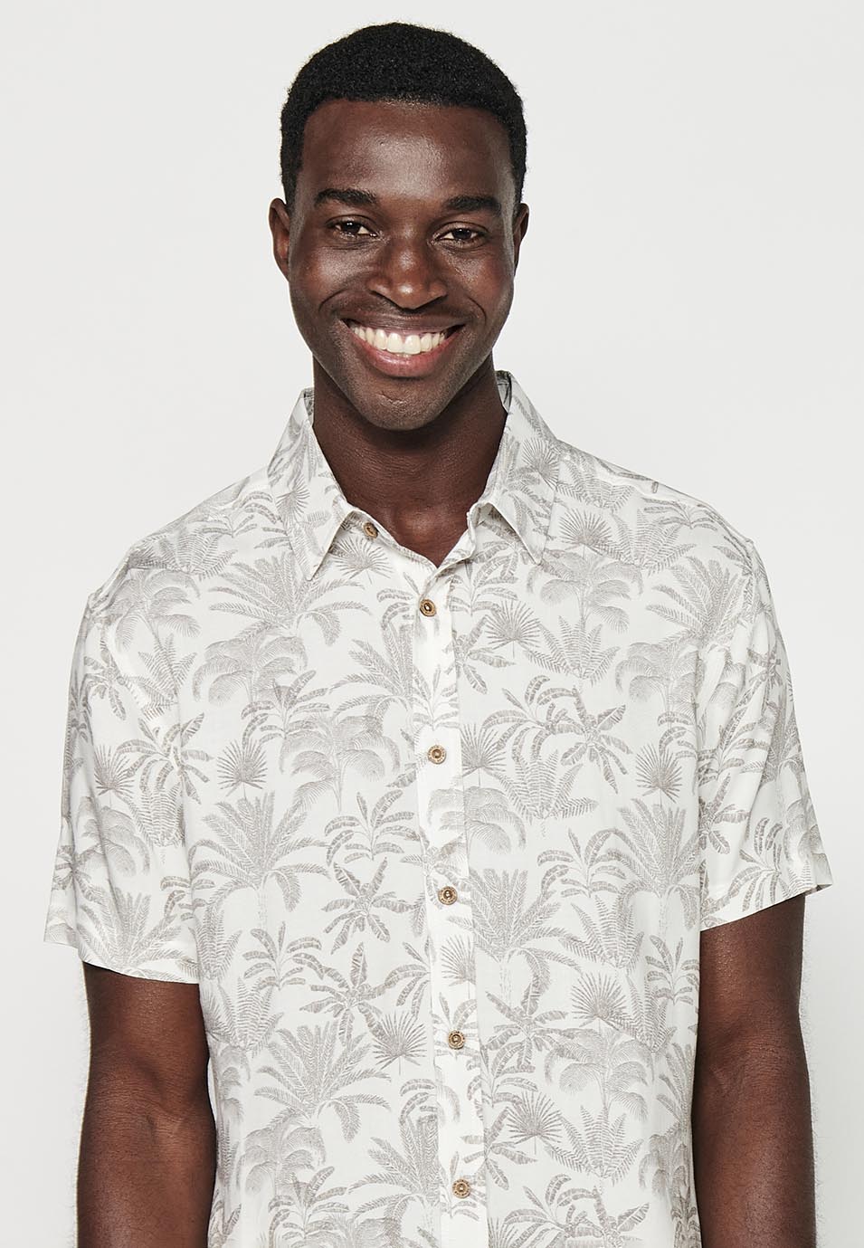 Camisa Hombre Manga Corta Estampado Palmeras Viscosa – Koroshi 2411CC44