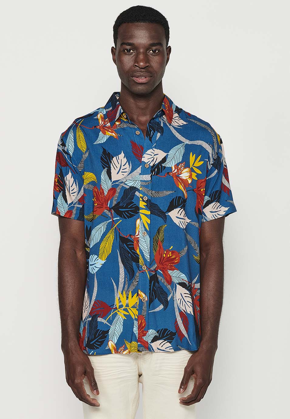 Camisa Hombre Manga Corta Estampado Palmeras Viscosa – Koroshi 2411CC44