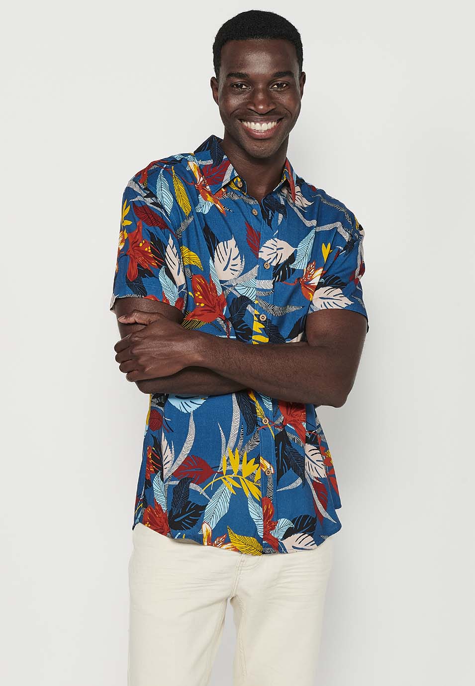 Camisa Hombre Manga Corta Estampado Palmeras Viscosa – Koroshi 2411CC44