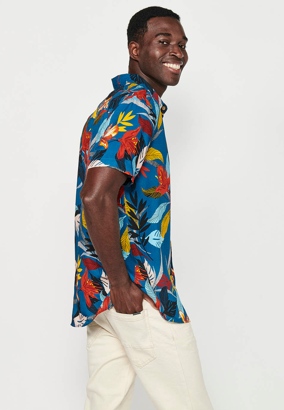 Camisa Hombre Manga Corta Estampado Palmeras Viscosa – Koroshi 2411CC44
