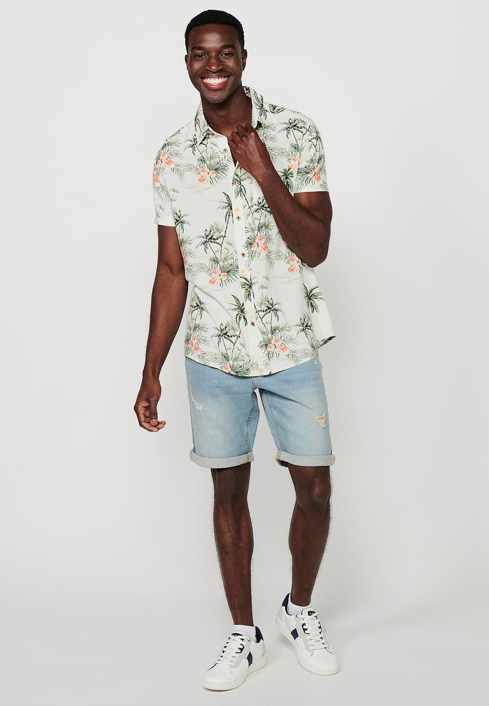 Camisa Hombre Manga Corta Estampado Tropical Viscosa – Koroshi 2411CC47
