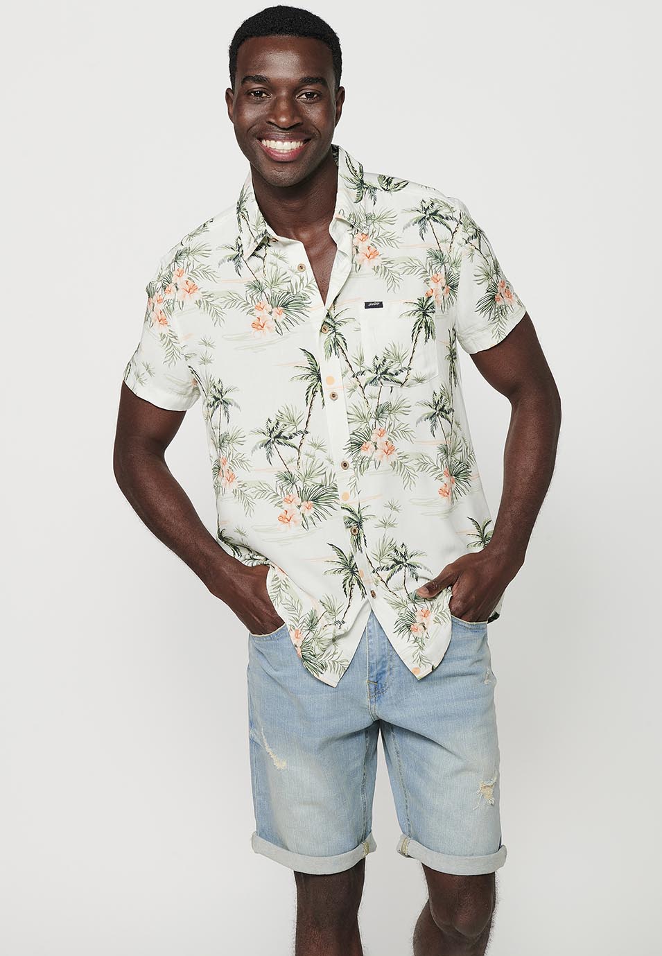 Camisa Hombre Manga Corta Estampado Tropical Viscosa – Koroshi 2411CC47