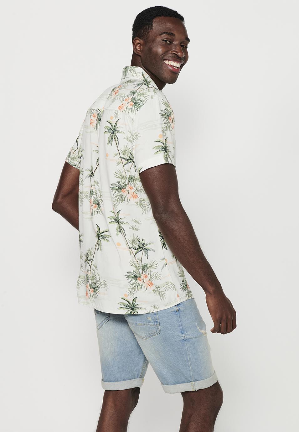 Camisa Hombre Manga Corta Estampado Tropical Viscosa – Koroshi 2411CC47