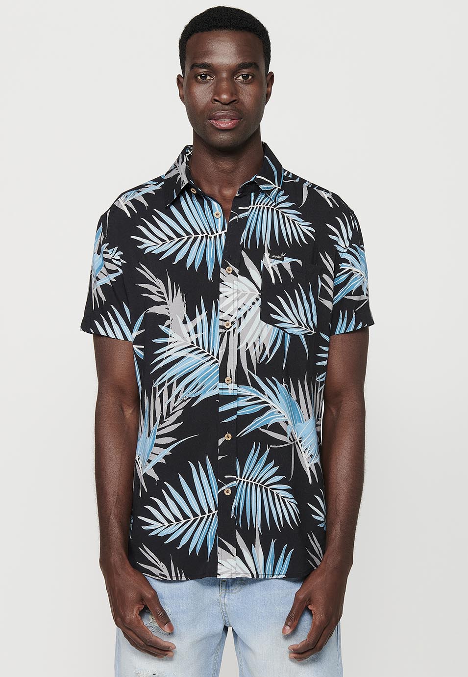 Camisa Hombre Manga Corta Estampado Tropical Viscosa – Koroshi 2411CC47