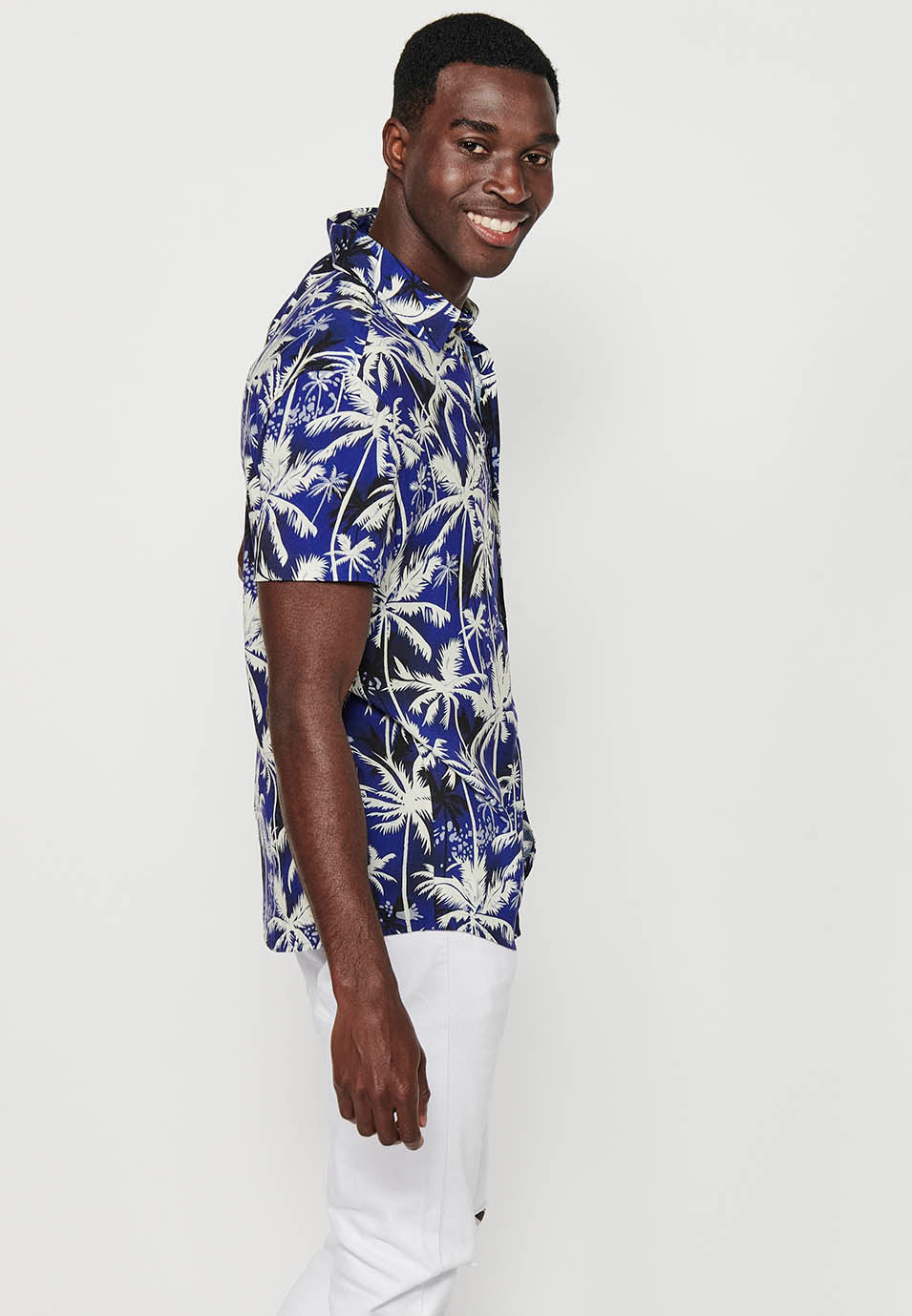 Camisa Hombre Manga Corta Estampado Tropical Viscosa – Koroshi 2411CC47