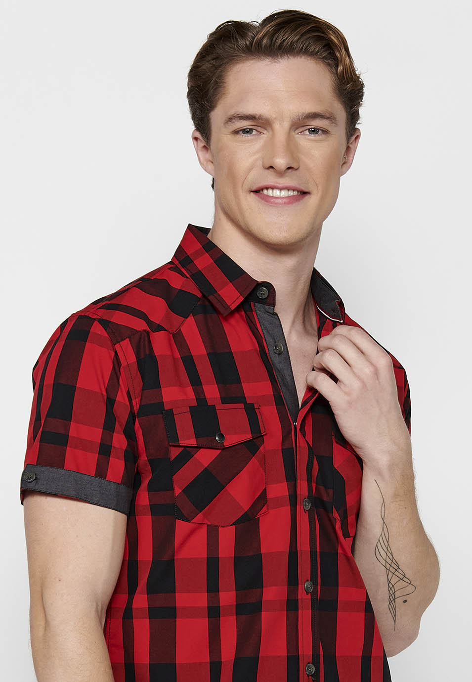 Camisa Hombre Manga Corta Cuadros Algodón Bolsillos Solapa – Koroshi 2411CC56