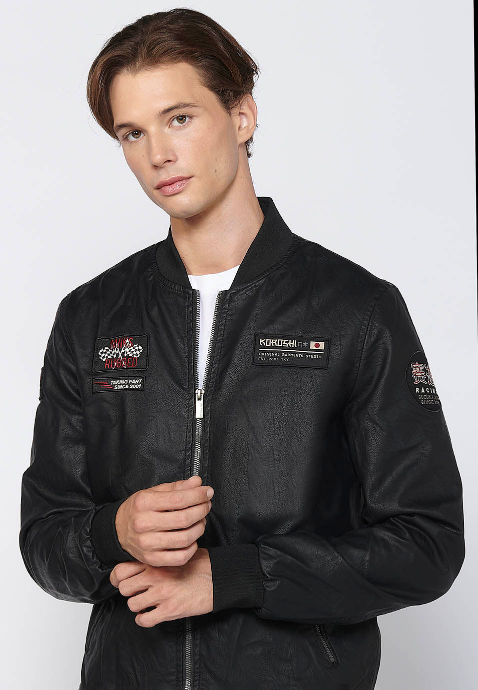 Cazadora Bomber Efecto Piel con Parches Hombre – Koroshi Negra