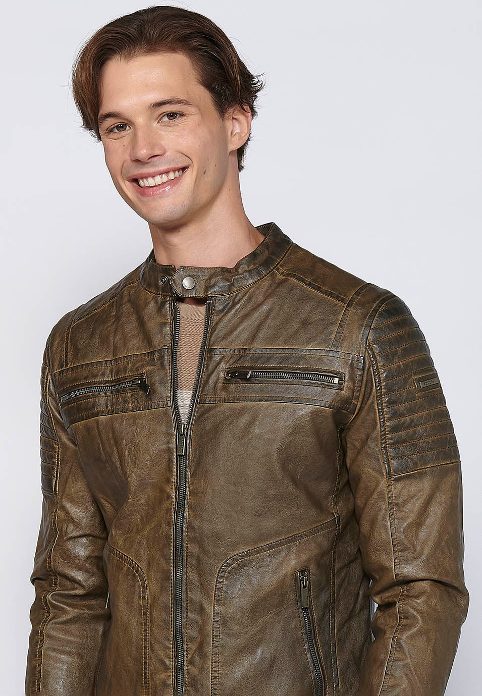 Chaqueta Biker Efecto Piel Cuello Alto Hombre – Koroshi 2411JA03