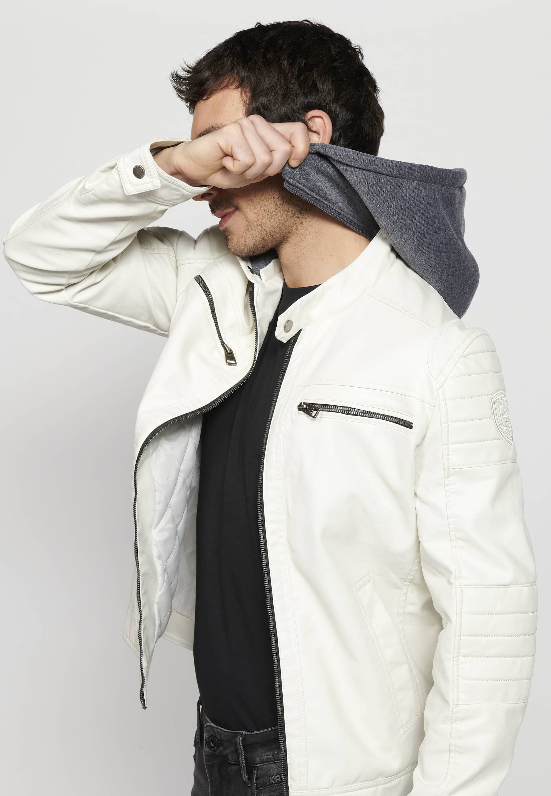 Chaqueta Biker Efecto Piel Capucha Desmontable Hombre – Koroshi 2411JA05