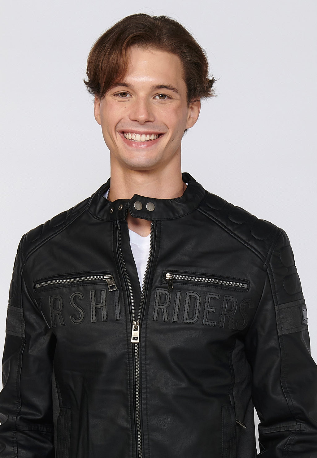 Chaqueta Biker Efecto Piel Cuello Alto Hombre – Koroshi Negra