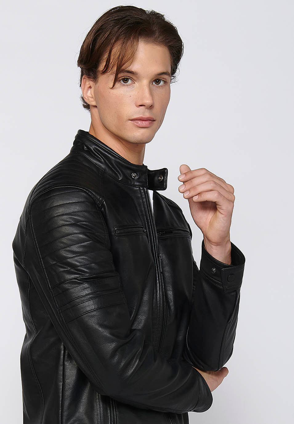 Chaqueta Biker Aspecto Efecto Piel Cuello Alto Hombre – Koroshi 2411JA09