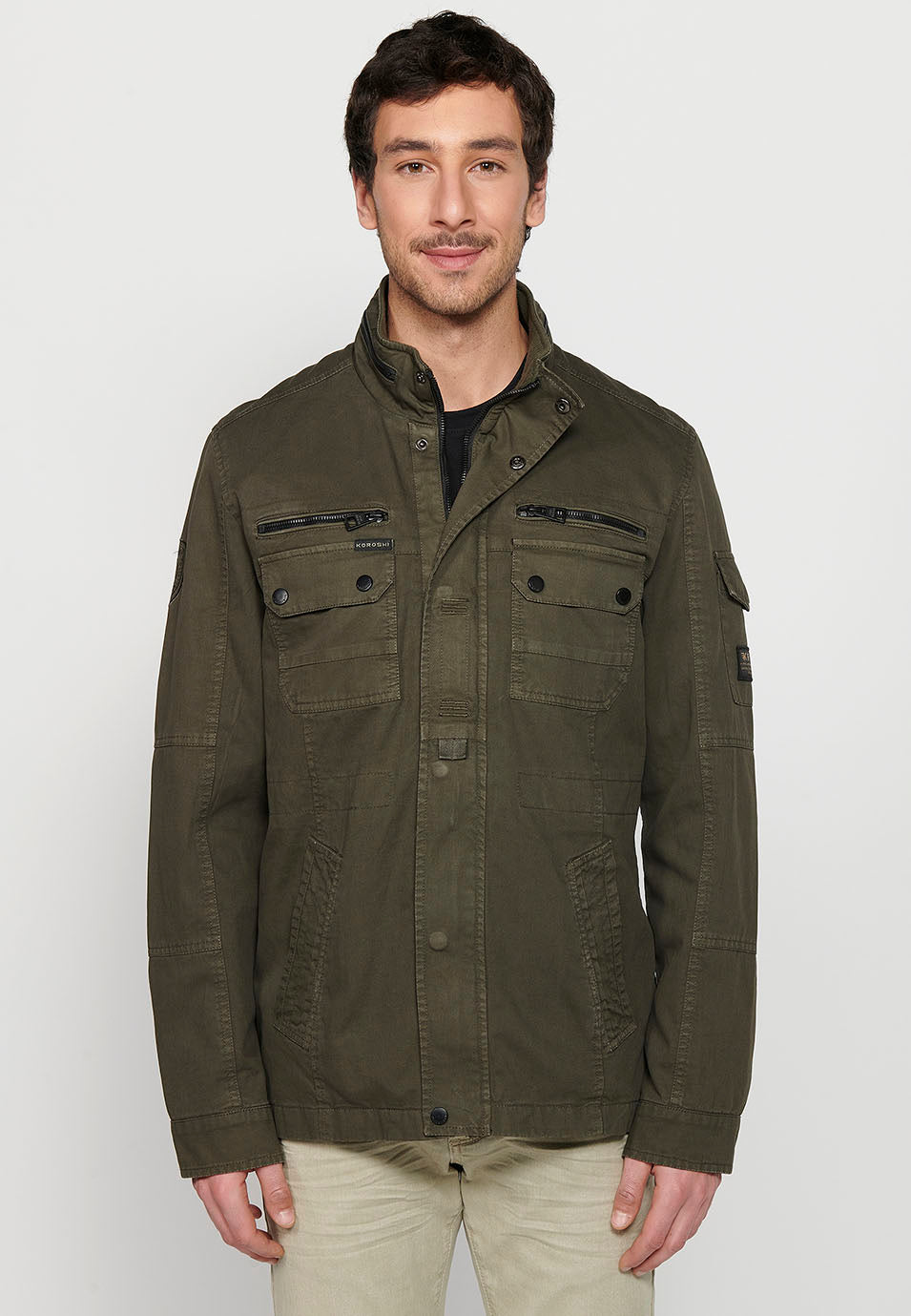 Chaqueta militar cuello alto con cremallera y botones Hombre – Koroshi 2411JA20