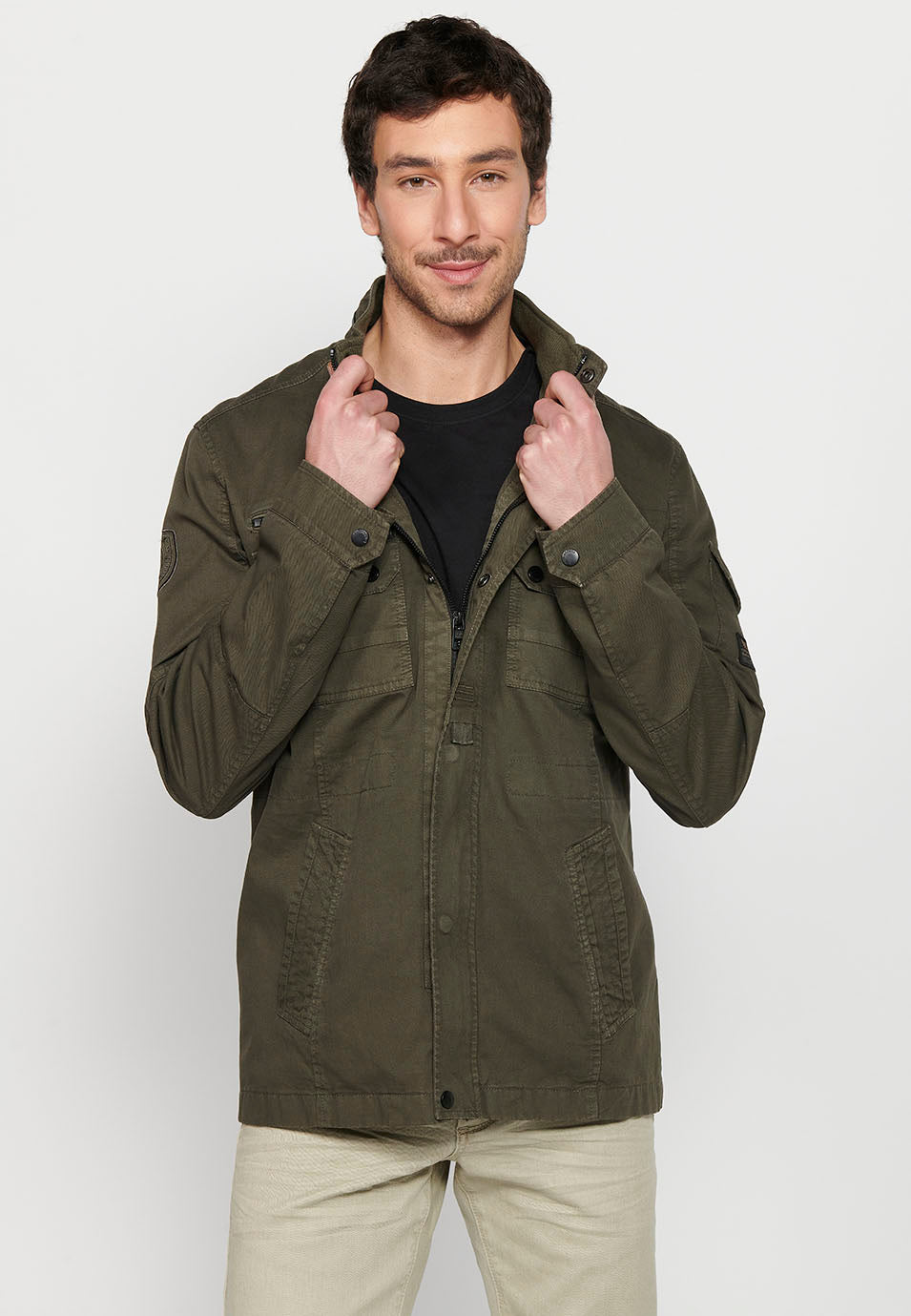 Chaqueta militar cuello alto con cremallera y botones Hombre – Koroshi 2411JA20