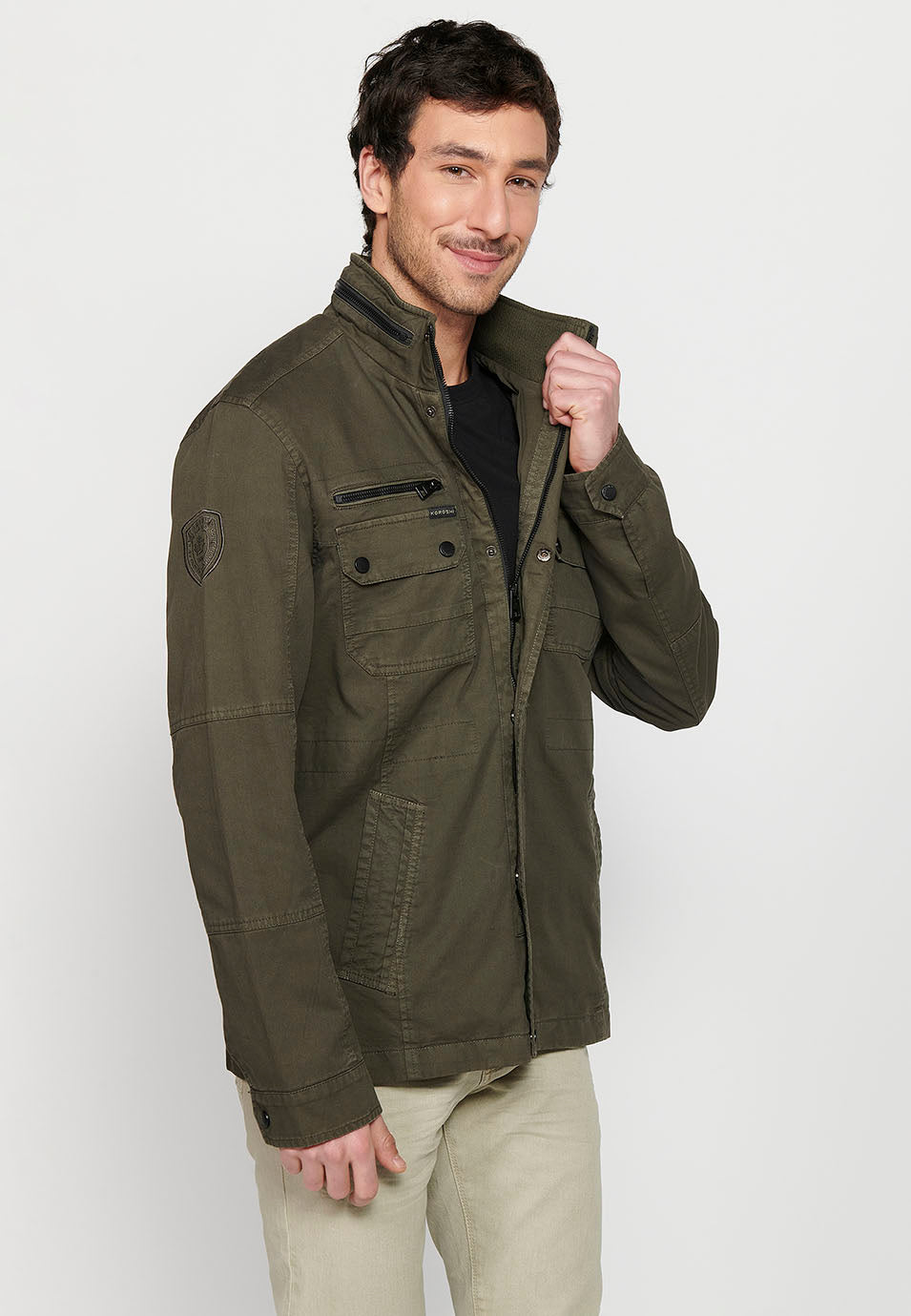 Chaqueta militar cuello alto con cremallera y botones Hombre – Koroshi 2411JA20