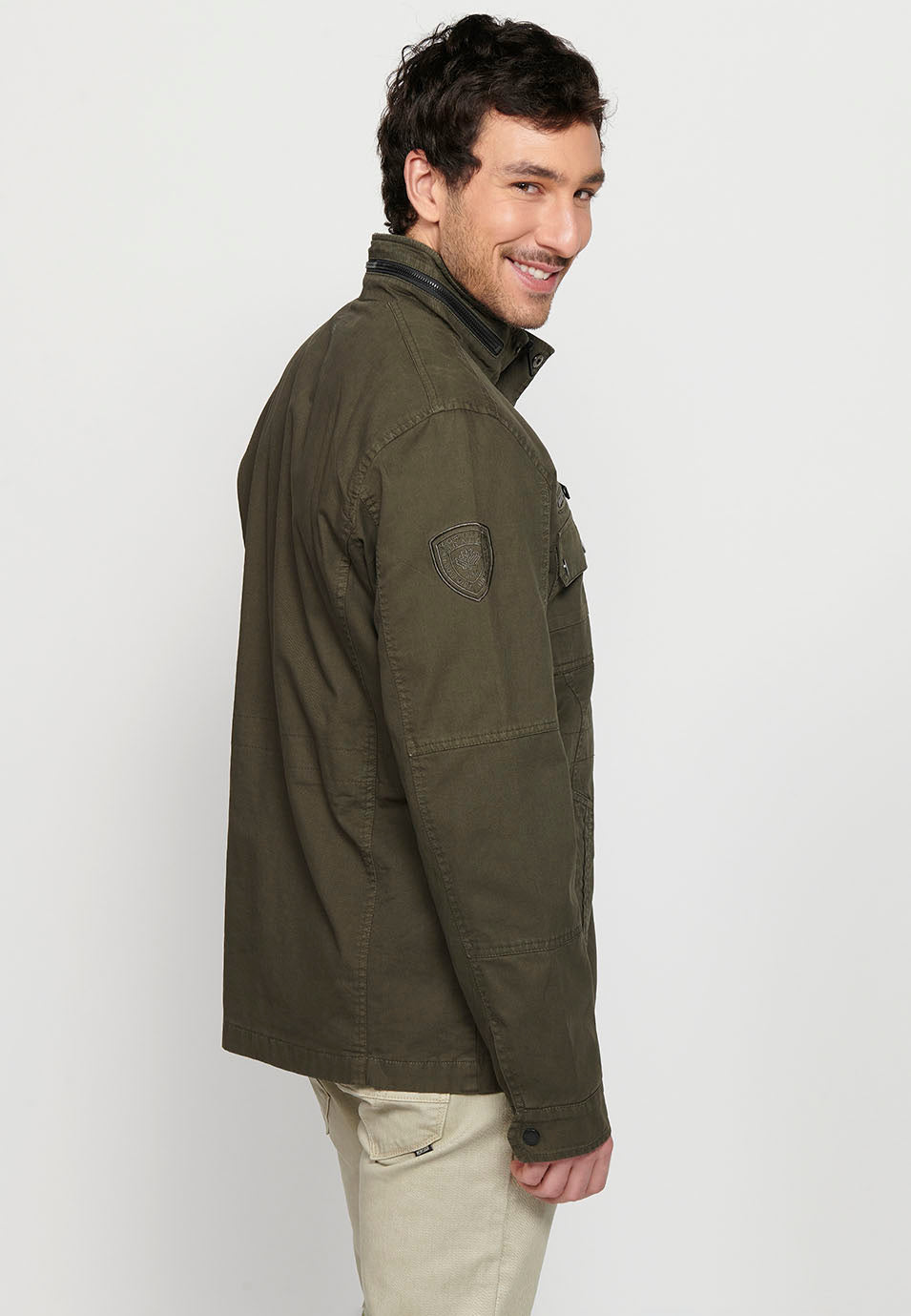 Chaqueta militar cuello alto con cremallera y botones Hombre – Koroshi 2411JA20