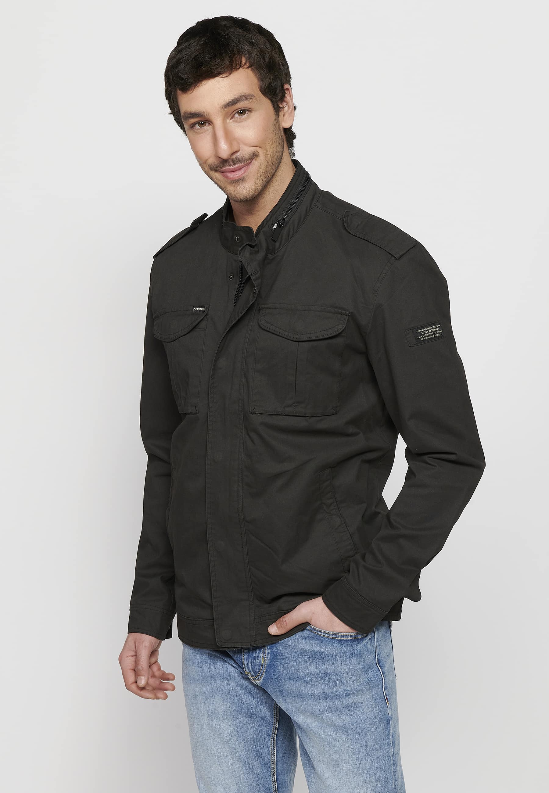 Sobrecamisa militar cuello alto con cremallera y bolsillos Hombre – Koroshi 2411JA26