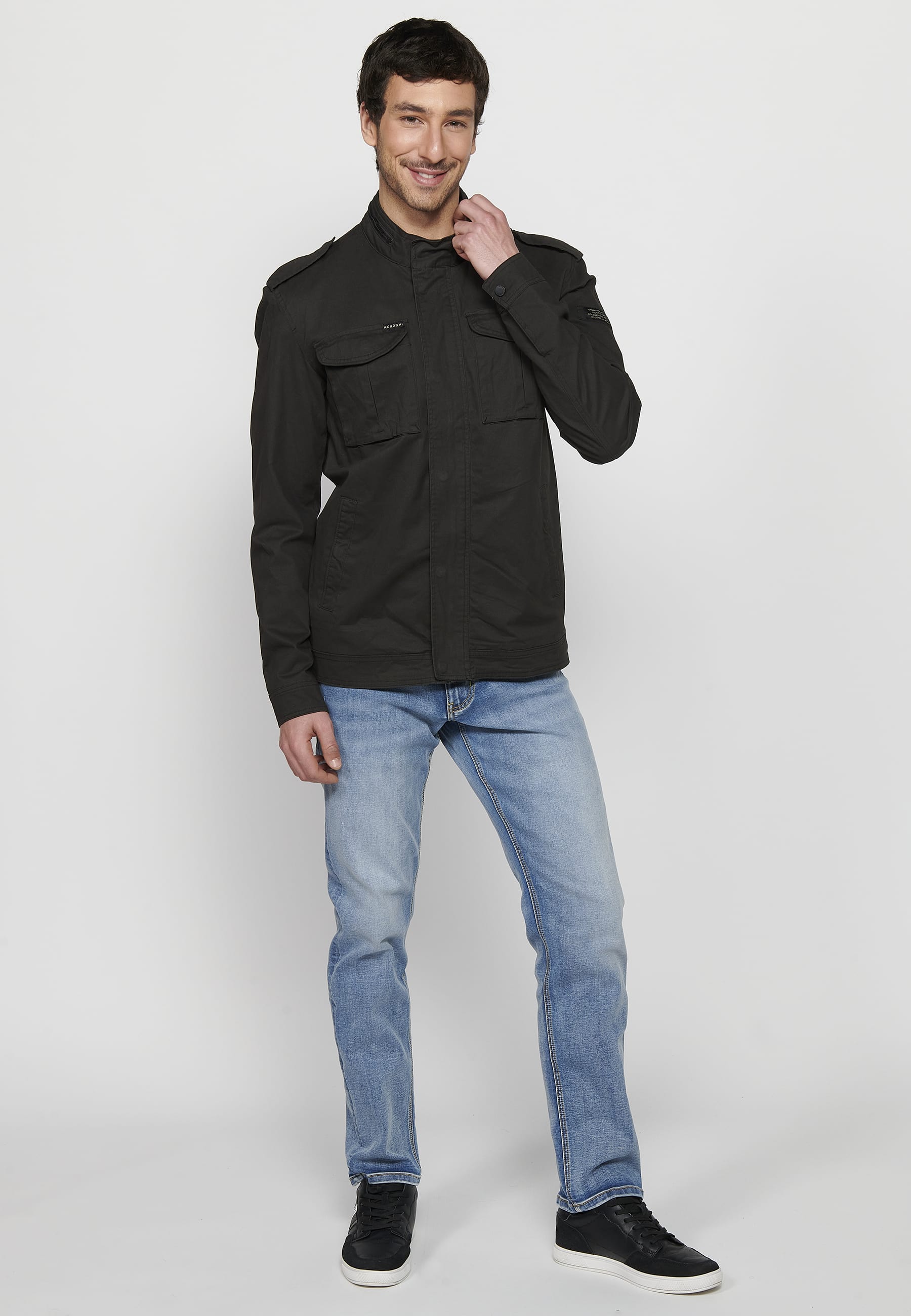 Sobrecamisa militar cuello alto con cremallera y bolsillos Hombre – Koroshi 2411JA26