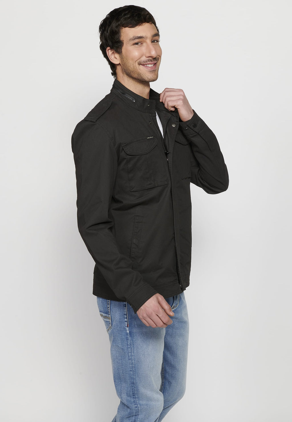 Sobrecamisa militar cuello alto con cremallera y bolsillos Hombre – Koroshi 2411JA26