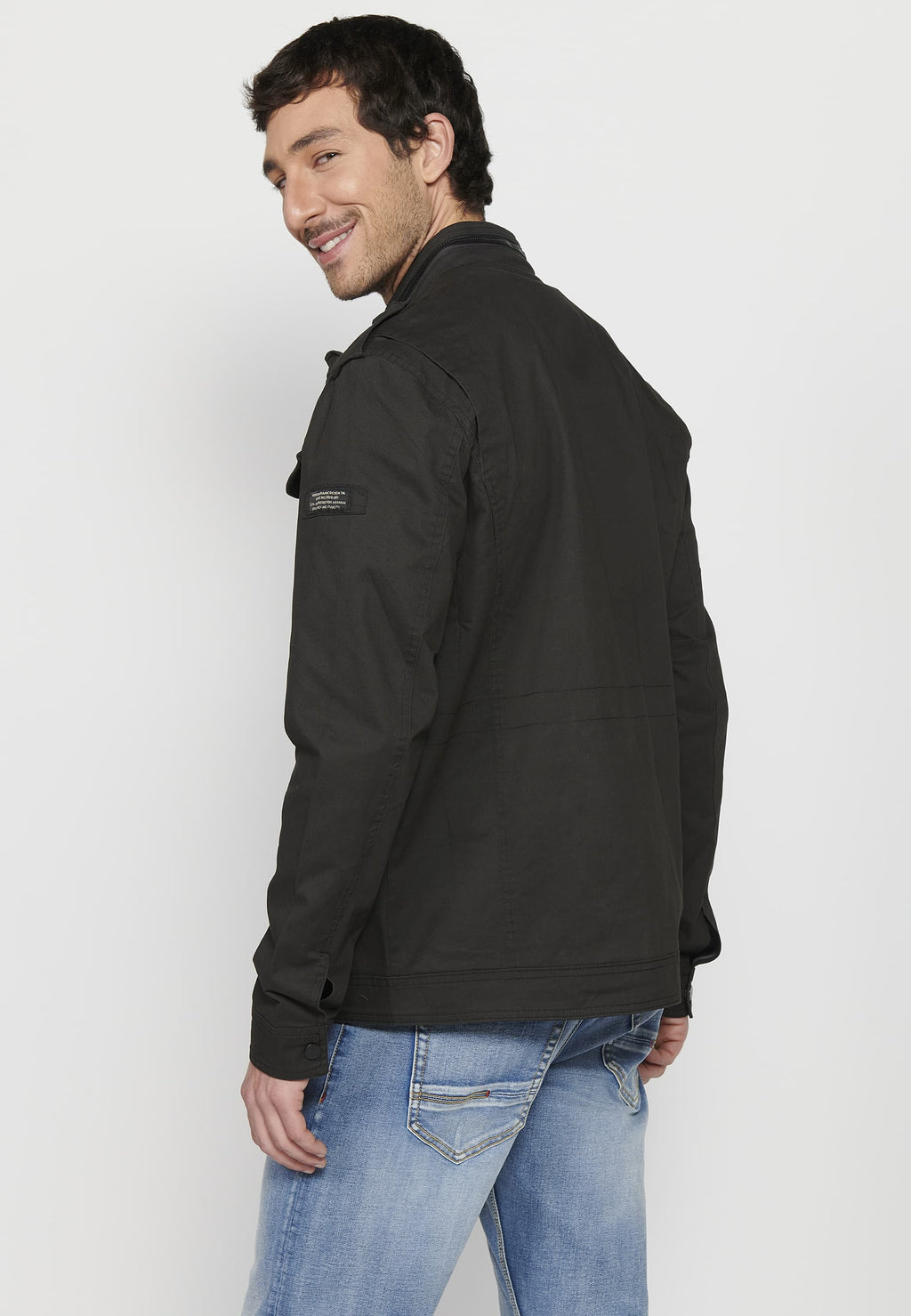 Sobrecamisa militar cuello alto con cremallera y bolsillos Hombre – Koroshi 2411JA26