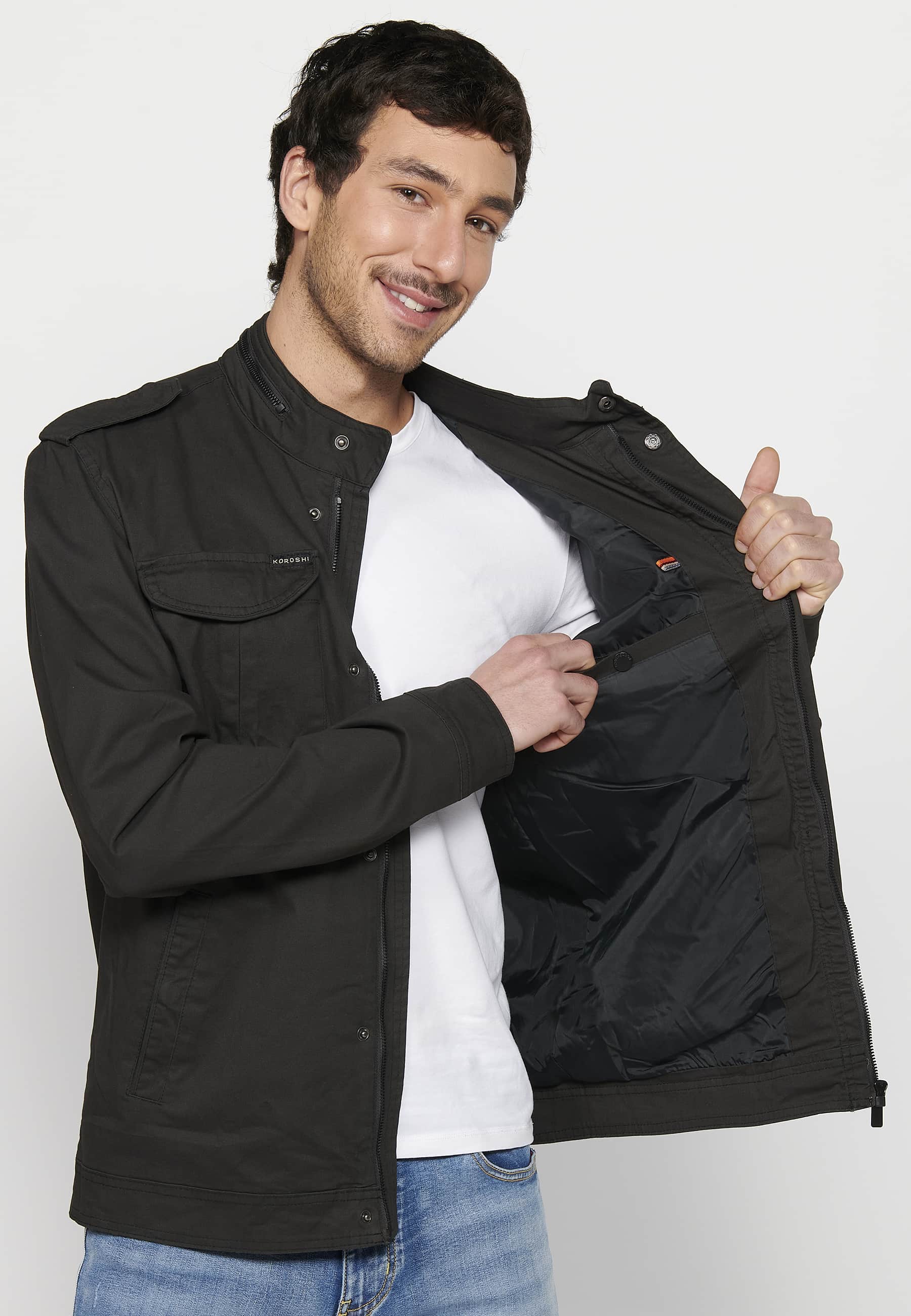 Sobrecamisa militar cuello alto con cremallera y bolsillos Hombre – Koroshi 2411JA26