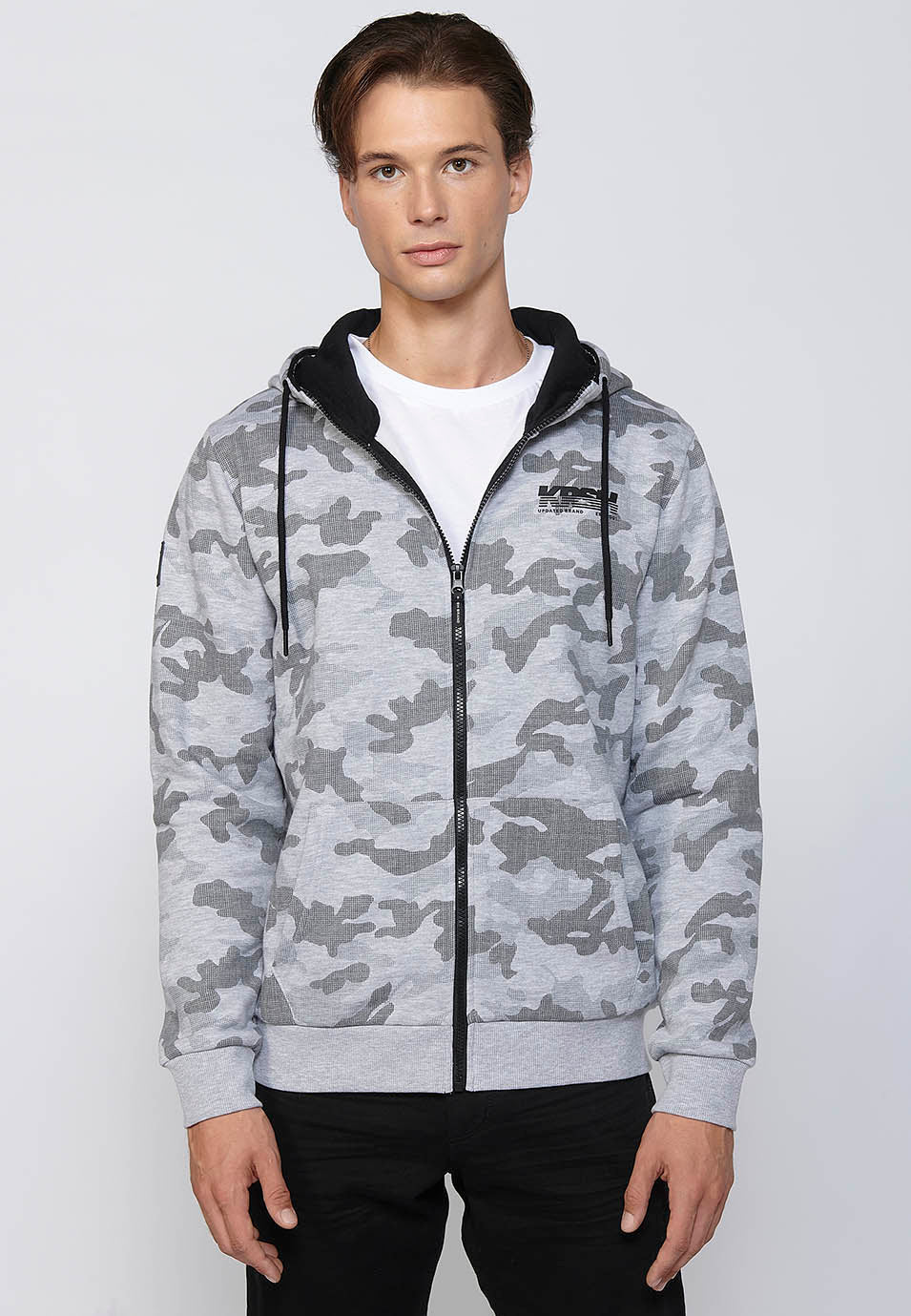 Chaqueta sudadera camuflaje con capucha y cremallera Hombre Gris – Koroshi
