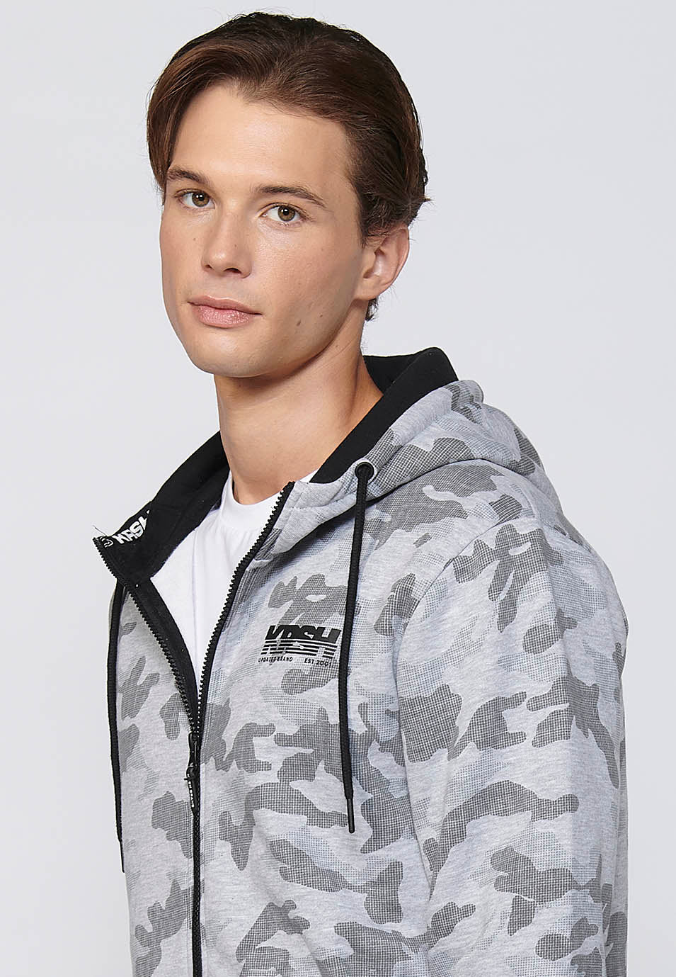 Chaqueta sudadera camuflaje con capucha y cremallera Hombre Gris – Koroshi