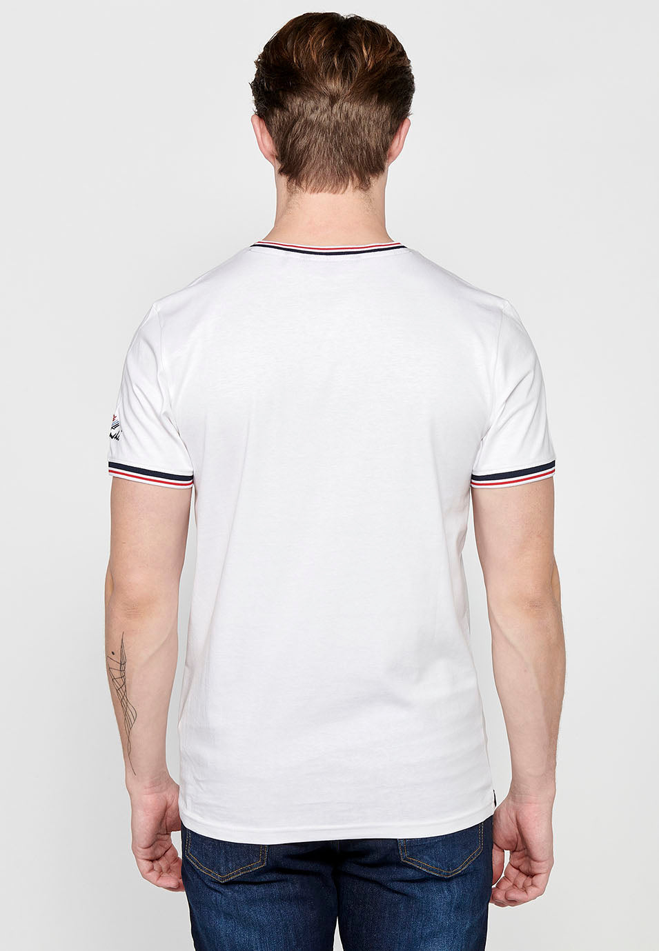 Camiseta Hombre Manga Corta Cuello Pico Estampado Náutico – Koroshi 2411MC04