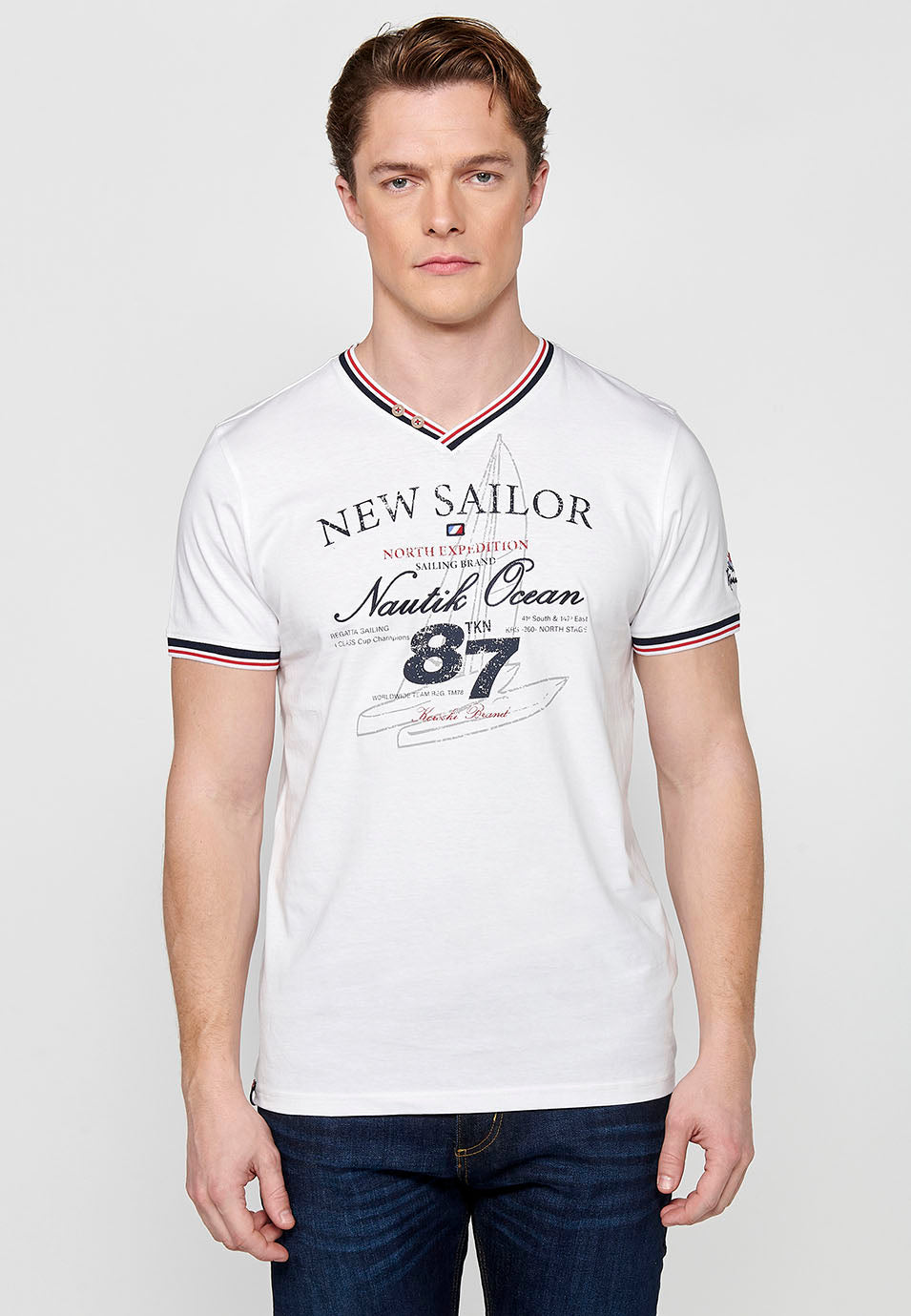 Camiseta Hombre Manga Corta Cuello Pico Estampado Náutico – Koroshi 2411MC04
