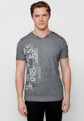 Camiseta Hombre Manga Corta Cuello con Botón Estampado – Koroshi 2411MC18