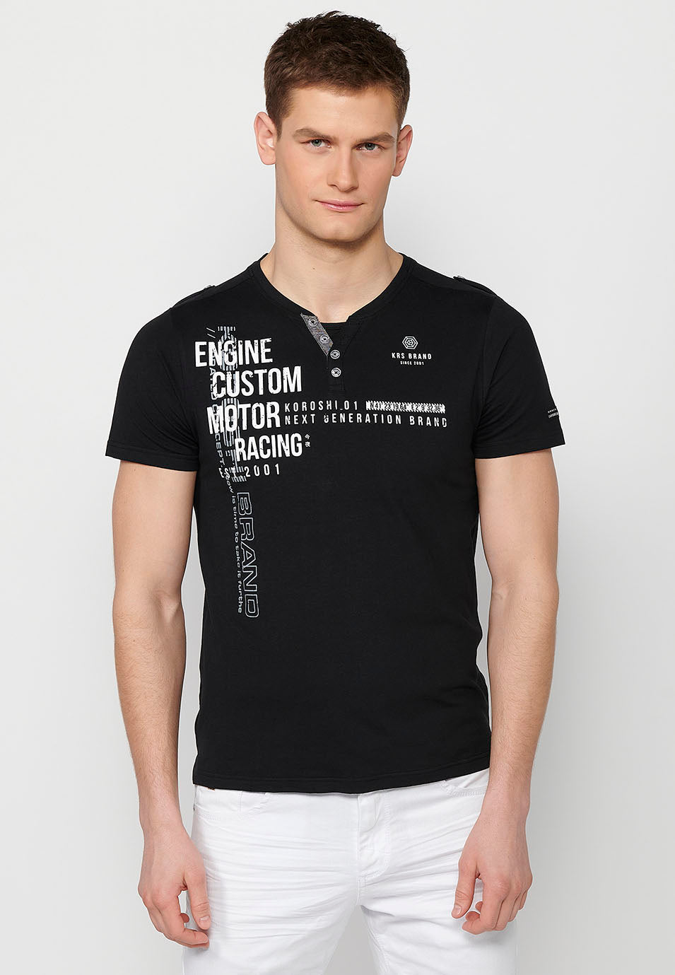 Camiseta Hombre Manga Corta Cuello Henley Estampada – Koroshi 2411MC36