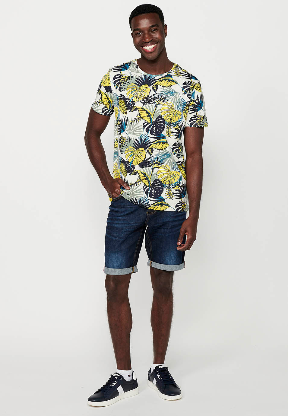 Camiseta Hombre Manga Corta Estampado Floral – Koroshi 2411MC55