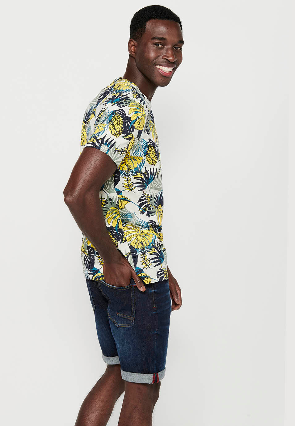 Camiseta Hombre Manga Corta Estampado Floral – Koroshi 2411MC55