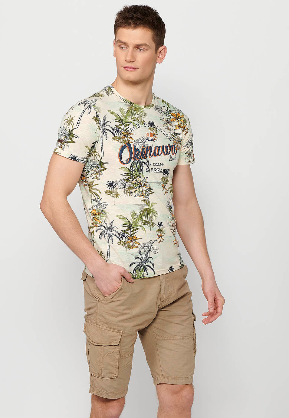 Camiseta Hombre Manga Corta Estampado Tropical – Koroshi Crudo